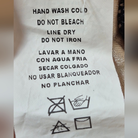 Maxine of Hollywood Black and White Sleeveless Fitted Tank - Picture 7 of 7